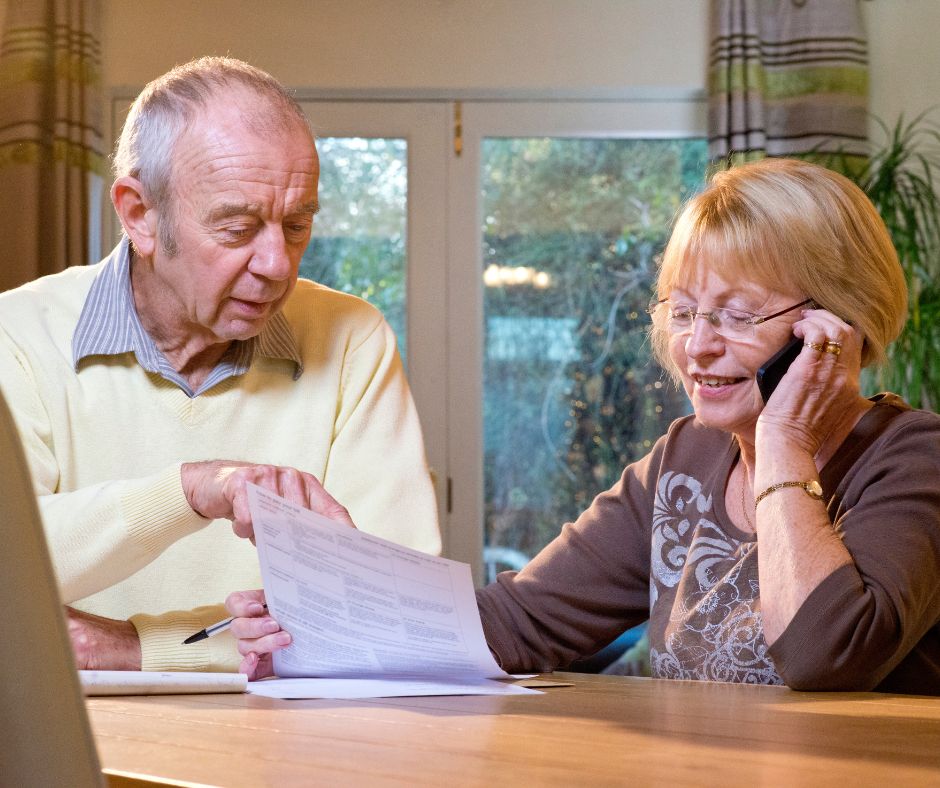 How to Talk with Your Senior Parents About Their Finances?